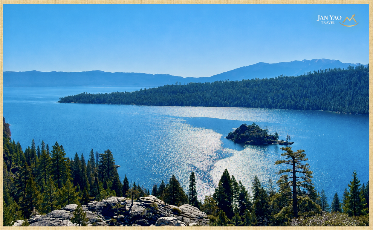 從 Inspiration Point 俯瞰 Emerald Bay 與 Fannette Island
